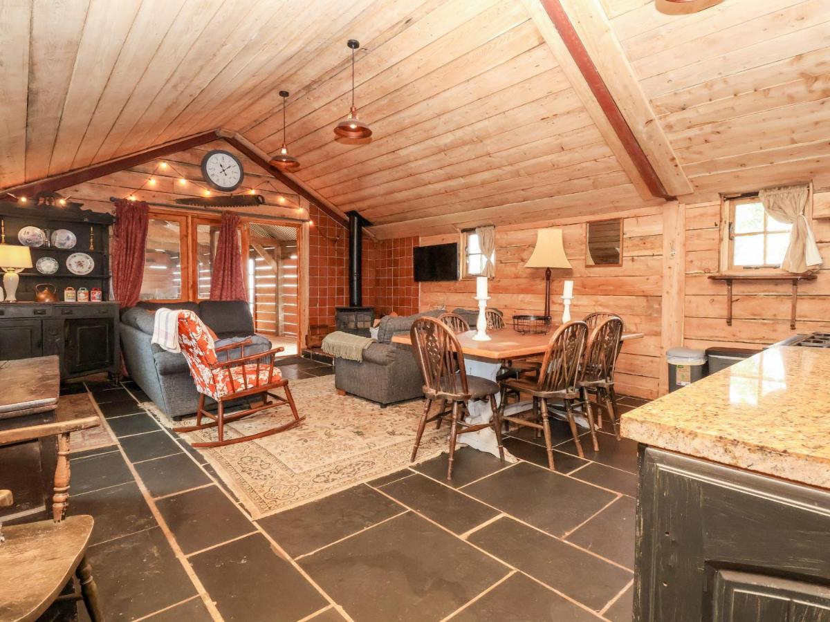 Y Caban Villa Llangollen Bagian luar foto